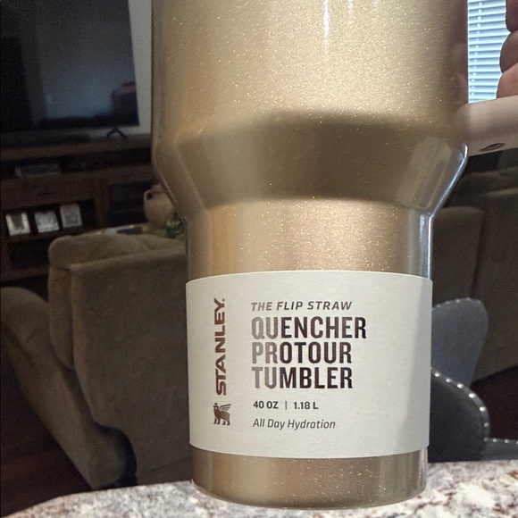 Stanley Cheers & Cheer Metallic Gold Quencher Tumbler 🧡🆕🌟 - Picture 2 of 6